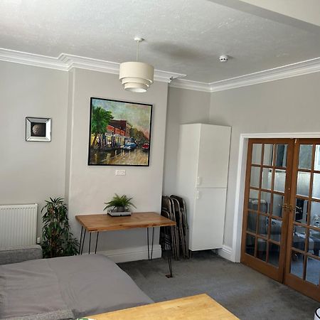 1 Bedroom Spacious Apartment Lytham St Annes Kültér fotó