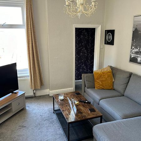 1 Bedroom Spacious Apartment Lytham St Annes Kültér fotó